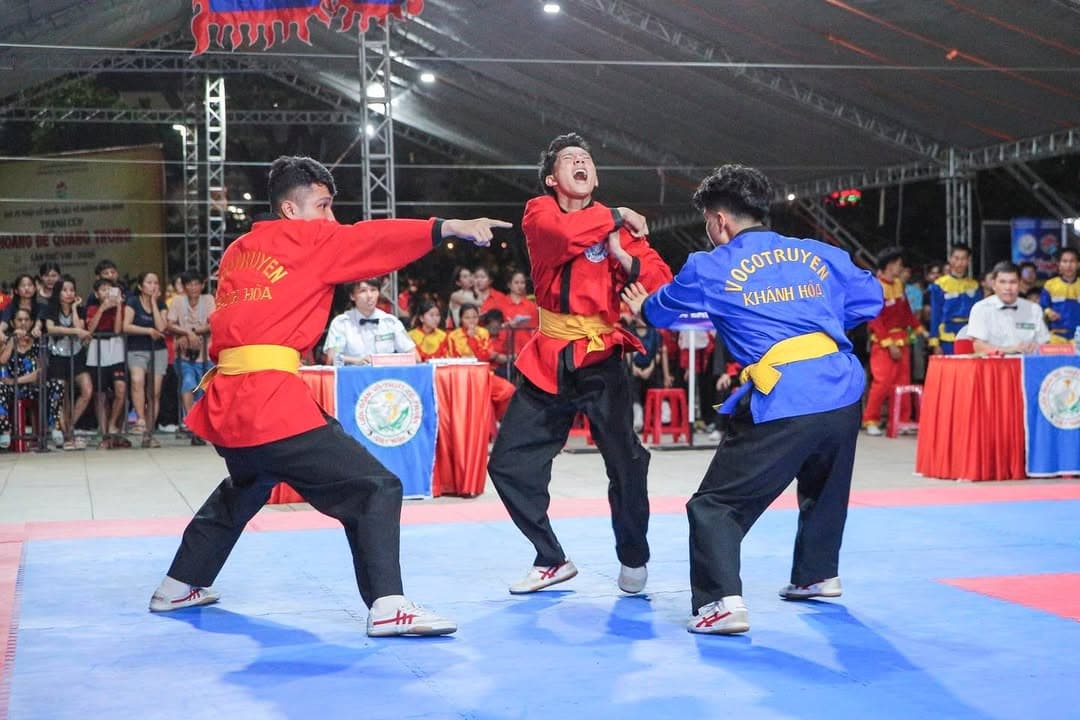 ĐÊM QUA LÀ MỘT ĐÊM THẬT TUYỆT ĐỐI VỚI NHƯNG AI MÊ VÕ CỔ TRUYỀN — hình 77