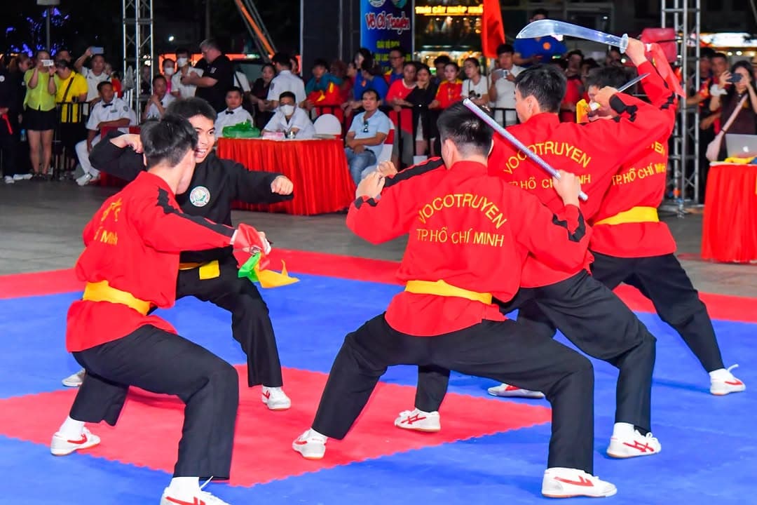 ĐÊM QUA LÀ MỘT ĐÊM THẬT TUYỆT ĐỐI VỚI NHƯNG AI MÊ VÕ CỔ TRUYỀN — hình 88
