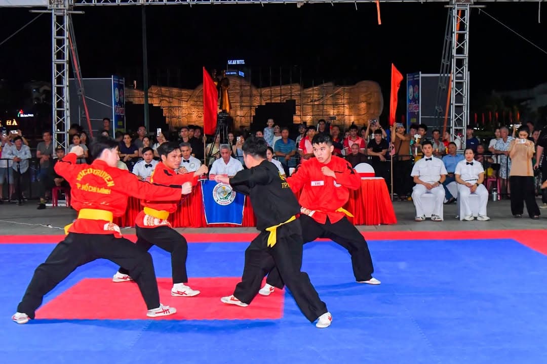 ĐÊM QUA LÀ MỘT ĐÊM THẬT TUYỆT ĐỐI VỚI NHƯNG AI MÊ VÕ CỔ TRUYỀN — hình 99