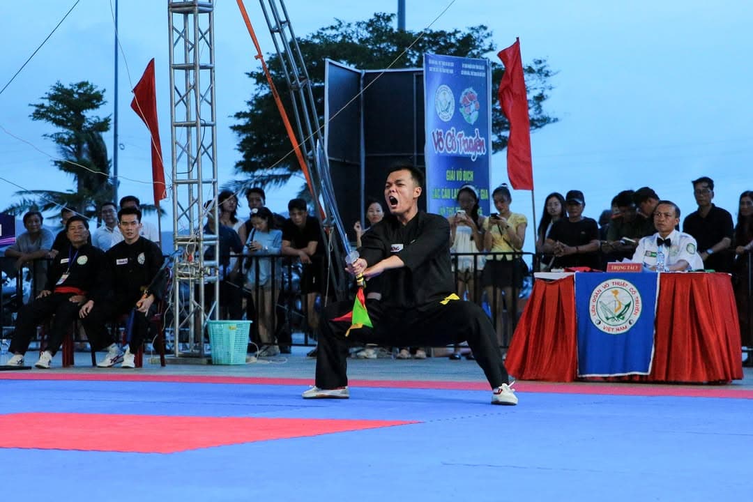 BẮT TRỌN' NHỮNG KHOẢNH KHẮC ĐÊM BÁN KẾT RỰC CHÁY! — hình 14