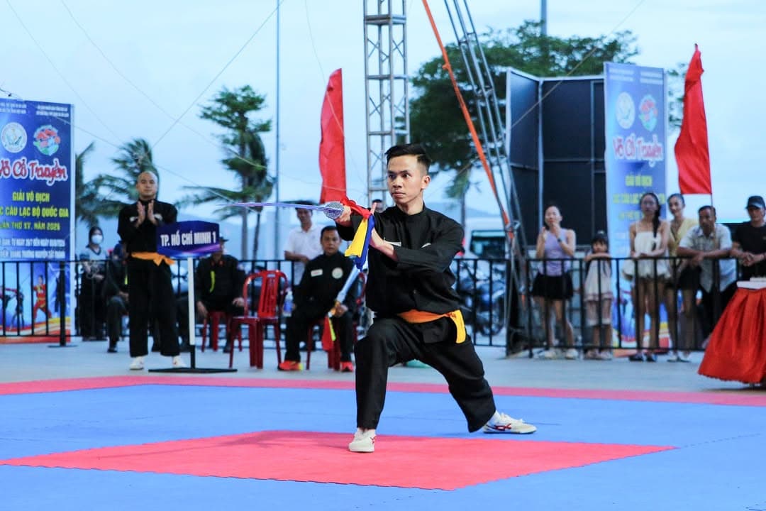 BẮT TRỌN' NHỮNG KHOẢNH KHẮC ĐÊM BÁN KẾT RỰC CHÁY! — hình 15
