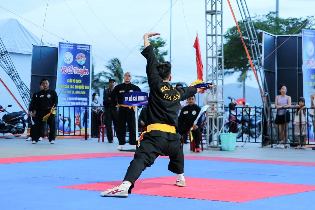 BẮT TRỌN' NHỮNG KHOẢNH KHẮC ĐÊM BÁN KẾT RỰC CHÁY! — hình 19