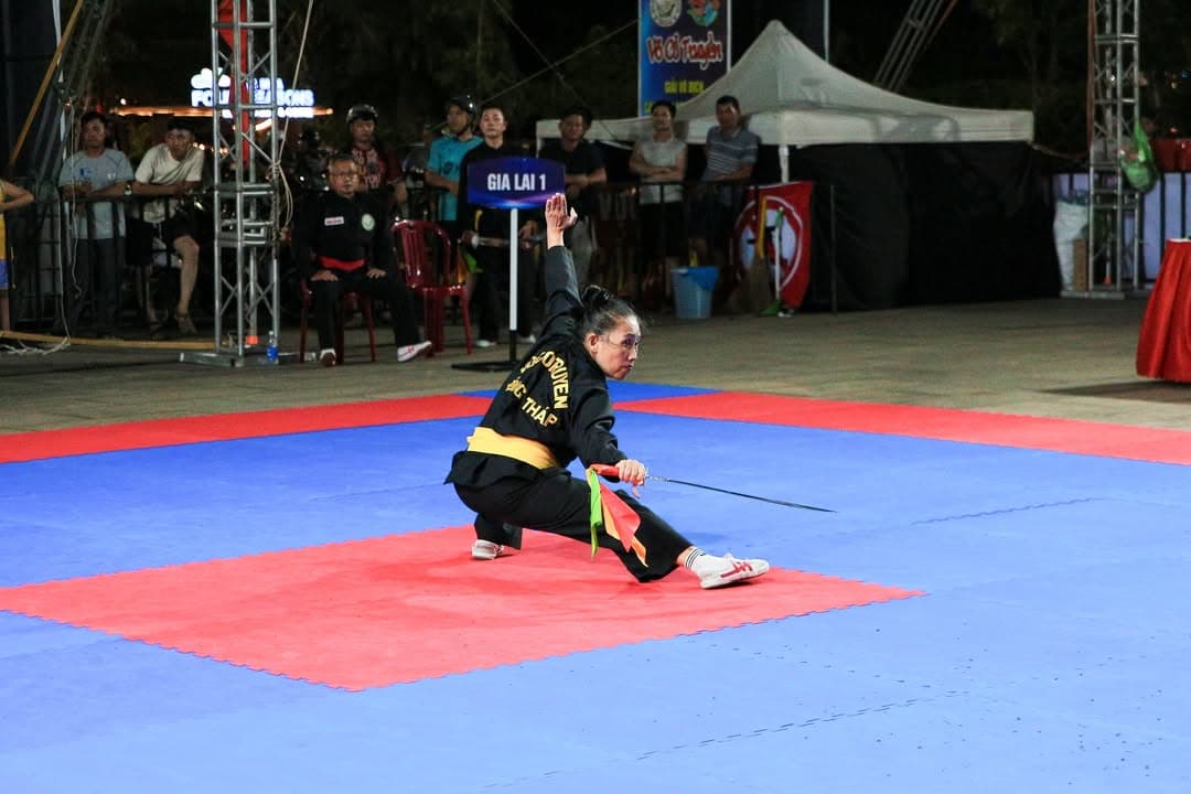 BẮT TRỌN' NHỮNG KHOẢNH KHẮC ĐÊM BÁN KẾT RỰC CHÁY! — hình 32