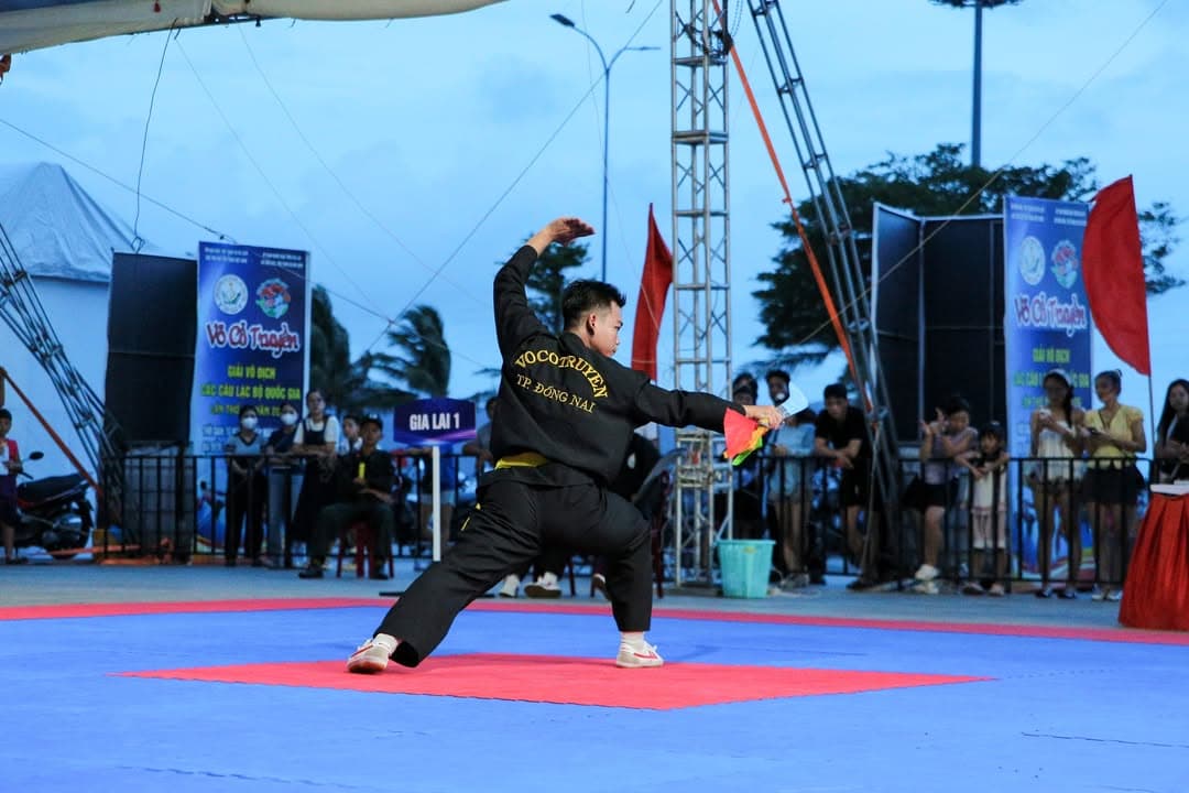 BẮT TRỌN' NHỮNG KHOẢNH KHẮC ĐÊM BÁN KẾT RỰC CHÁY! — hình 34