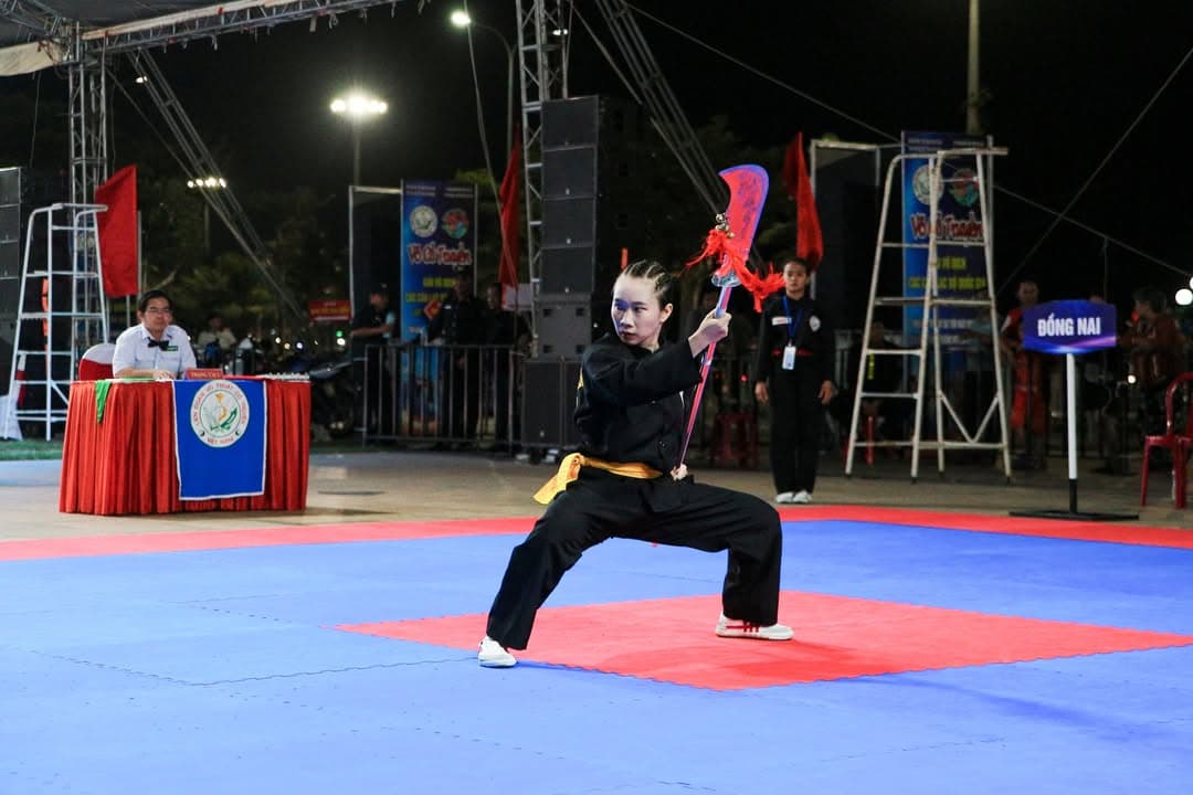 BẮT TRỌN' NHỮNG KHOẢNH KHẮC ĐÊM BÁN KẾT RỰC CHÁY! — hình 43