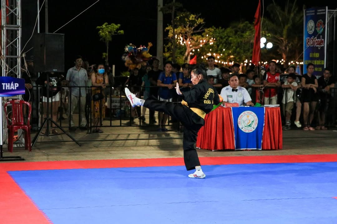BẮT TRỌN' NHỮNG KHOẢNH KHẮC ĐÊM BÁN KẾT RỰC CHÁY! — hình 50
