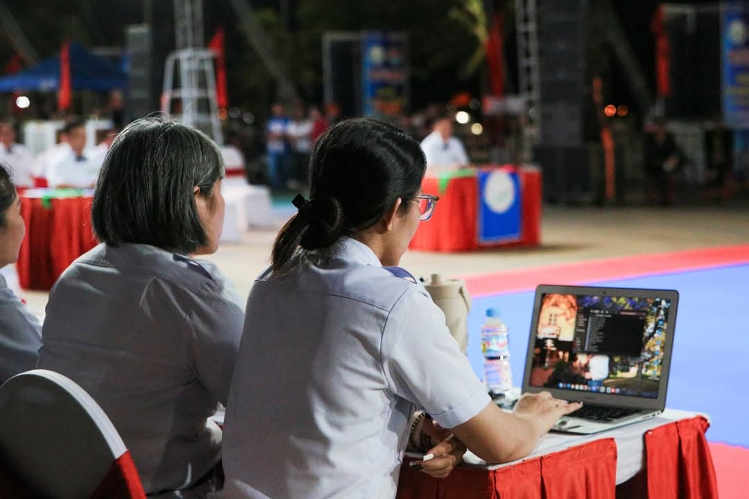 BẮT TRỌN' NHỮNG KHOẢNH KHẮC ĐÊM BÁN KẾT RỰC CHÁY! — hình 69