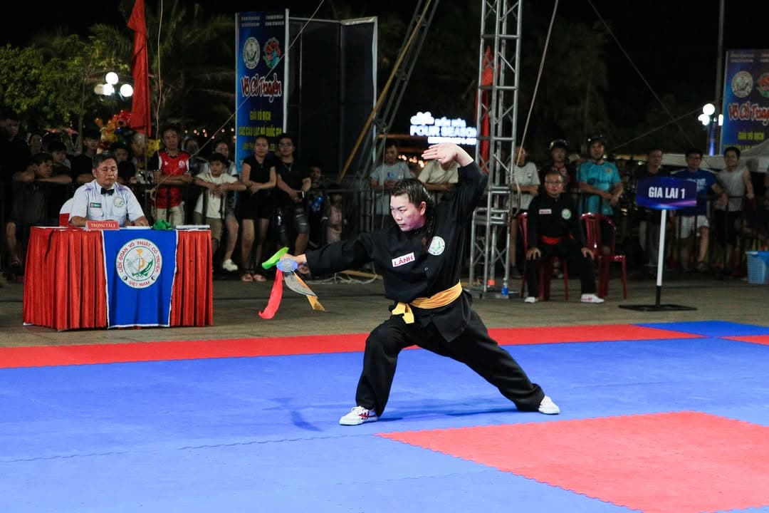 BẮT TRỌN' NHỮNG KHOẢNH KHẮC ĐÊM BÁN KẾT RỰC CHÁY! — hình 74