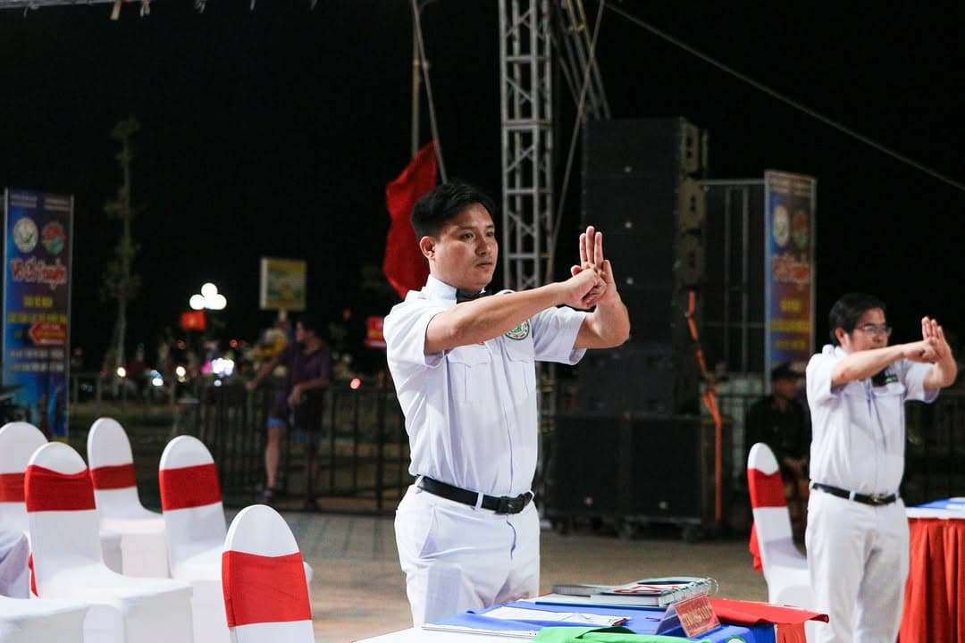 BẮT TRỌN' NHỮNG KHOẢNH KHẮC ĐÊM BÁN KẾT RỰC CHÁY! — hình 80