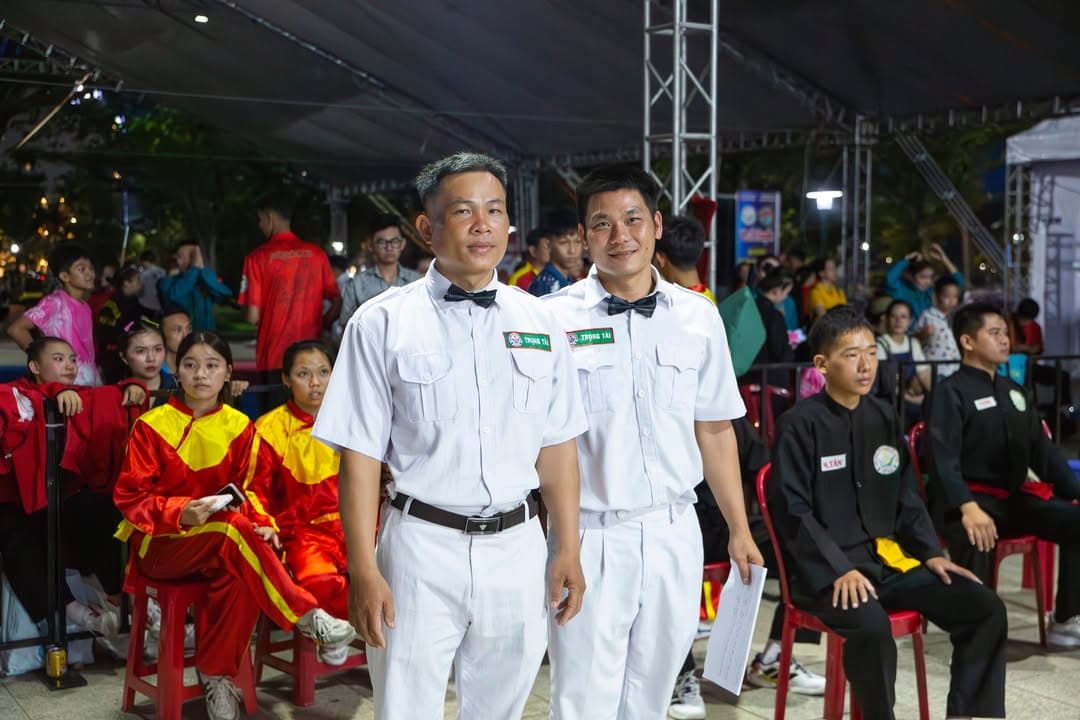BẮT TRỌN' NHỮNG KHOẢNH KHẮC ĐÊM BÁN KẾT RỰC CHÁY! — hình 99