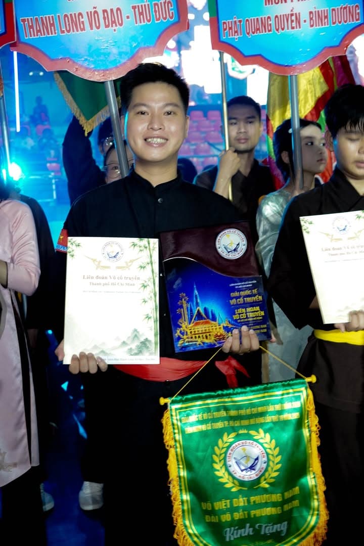 Xin lưu giữ những kỉ niệm tại đêm khai mạc Võ Việt Đất Phương Nam tại nơi đây — hình 9