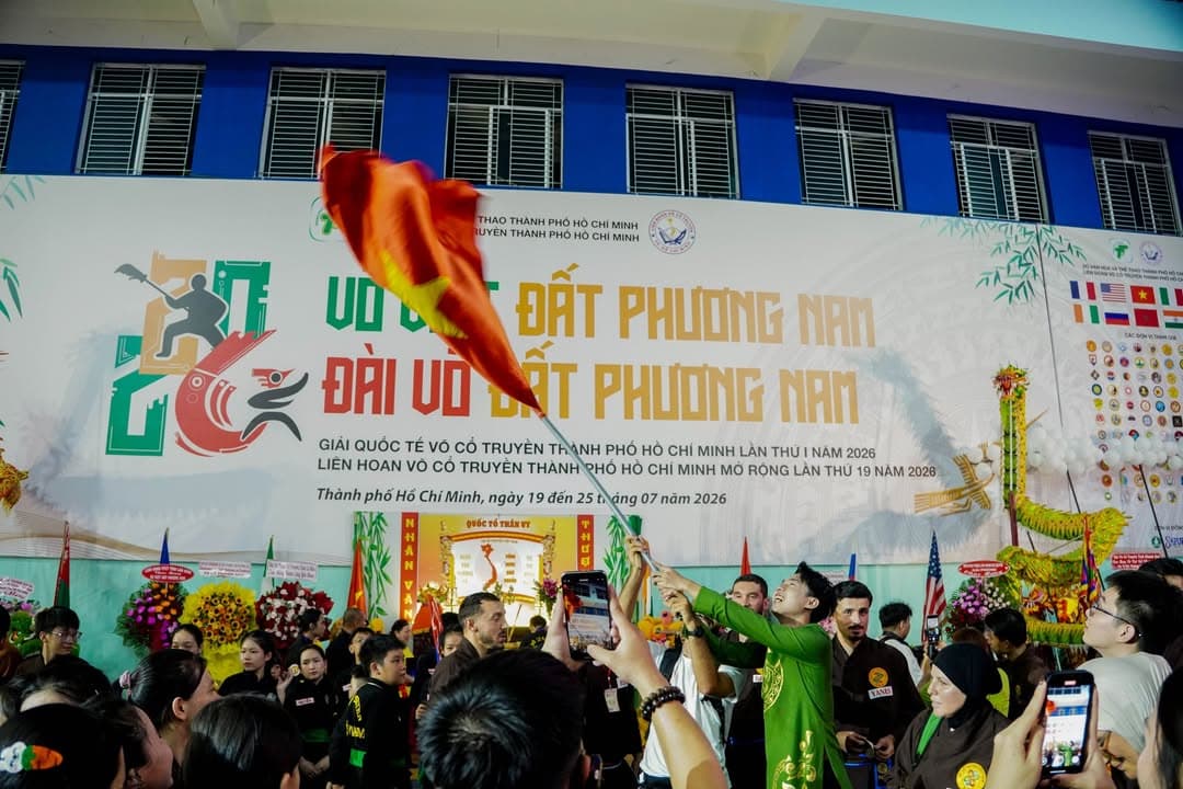 Xin lưu giữ những kỉ niệm tại đêm khai mạc Võ Việt Đất Phương Nam tại nơi đây — hình 27