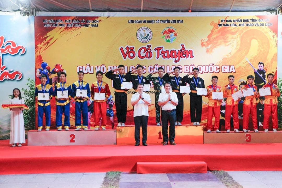 NHỮNG VÌ SAO TINH TÚ LUÔN LỰA CHỌN MÀN ĐÊM ĐỂ TOẢ SÁNG — hình 7