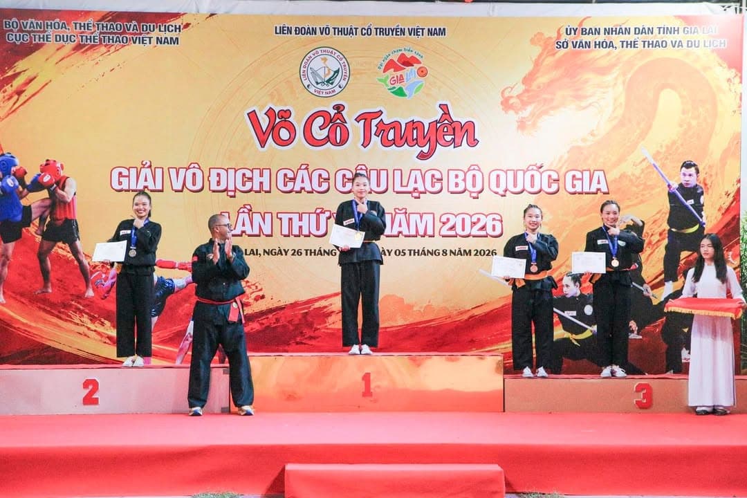 NHỮNG VÌ SAO TINH TÚ LUÔN LỰA CHỌN MÀN ĐÊM ĐỂ TOẢ SÁNG — hình 9