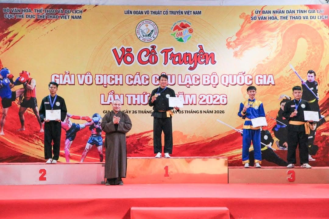 NHỮNG VÌ SAO TINH TÚ LUÔN LỰA CHỌN MÀN ĐÊM ĐỂ TOẢ SÁNG — hình 30