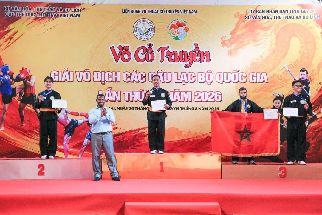 NHỮNG VÌ SAO TINH TÚ LUÔN LỰA CHỌN MÀN ĐÊM ĐỂ TOẢ SÁNG — hình 34