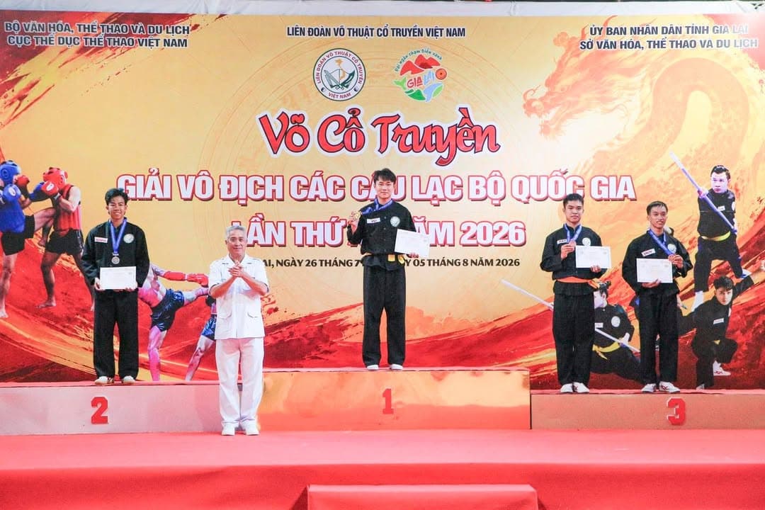 NHỮNG VÌ SAO TINH TÚ LUÔN LỰA CHỌN MÀN ĐÊM ĐỂ TOẢ SÁNG — hình 38