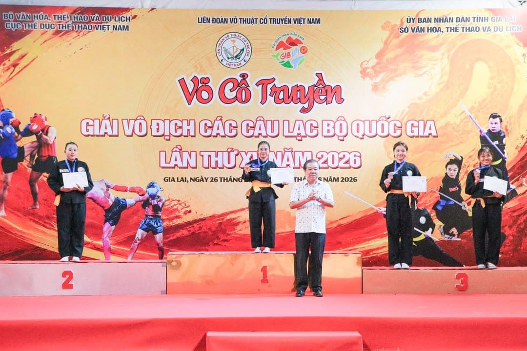 NHỮNG VÌ SAO TINH TÚ LUÔN LỰA CHỌN MÀN ĐÊM ĐỂ TOẢ SÁNG — hình 43