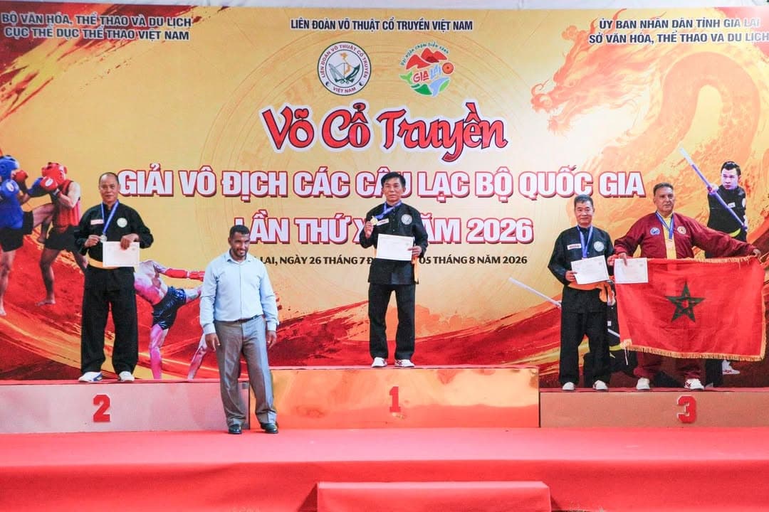 NHỮNG VÌ SAO TINH TÚ LUÔN LỰA CHỌN MÀN ĐÊM ĐỂ TOẢ SÁNG — hình 44