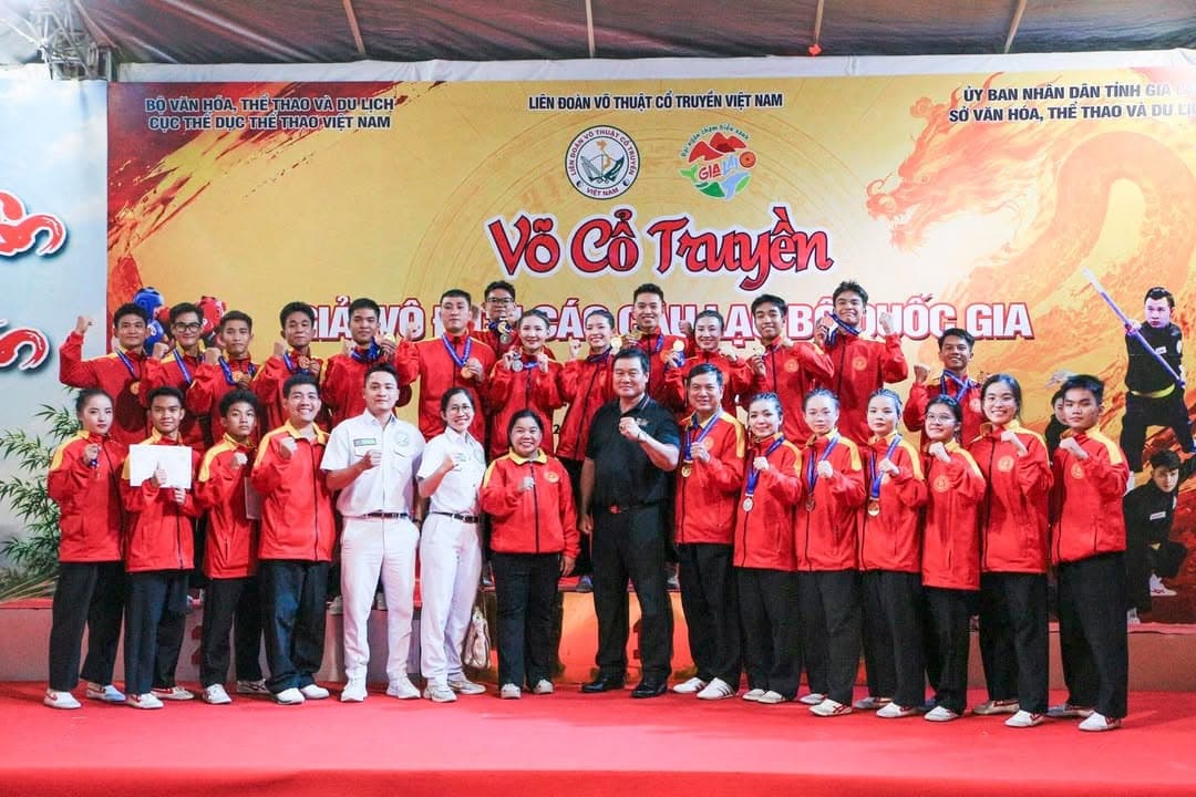 NHỮNG VÌ SAO TINH TÚ LUÔN LỰA CHỌN MÀN ĐÊM ĐỂ TOẢ SÁNG — hình 71