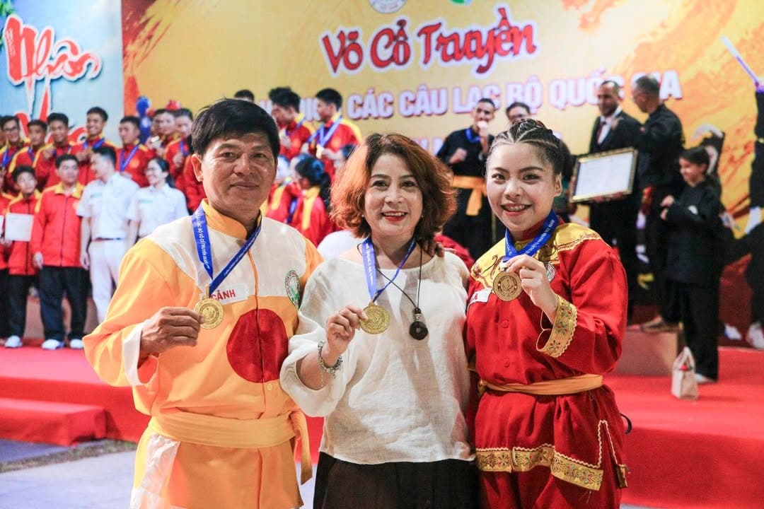 NHỮNG VÌ SAO TINH TÚ LUÔN LỰA CHỌN MÀN ĐÊM ĐỂ TOẢ SÁNG — hình 72