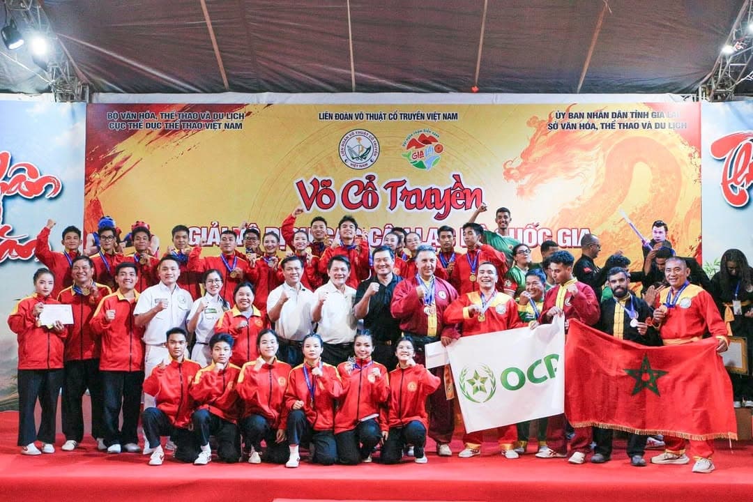 NHỮNG VÌ SAO TINH TÚ LUÔN LỰA CHỌN MÀN ĐÊM ĐỂ TOẢ SÁNG — hình 81