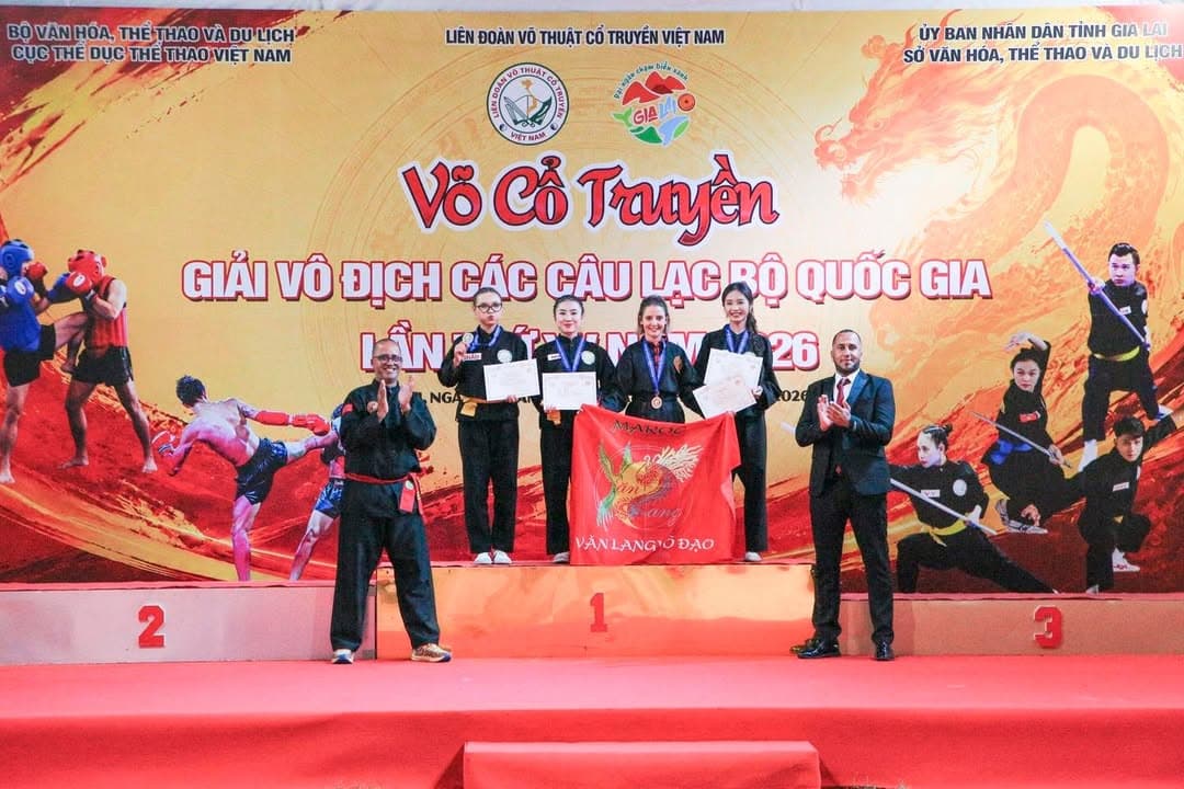 NHỮNG VÌ SAO TINH TÚ LUÔN LỰA CHỌN MÀN ĐÊM ĐỂ TOẢ SÁNG — hình 85