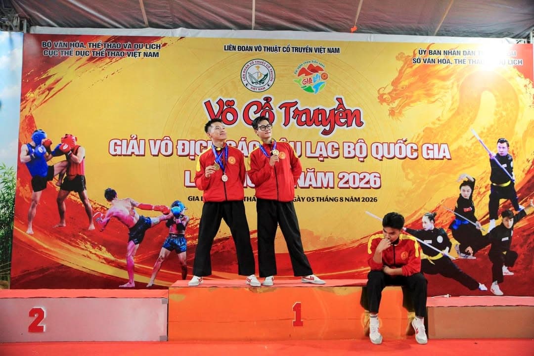 NHỮNG VÌ SAO TINH TÚ LUÔN LỰA CHỌN MÀN ĐÊM ĐỂ TOẢ SÁNG — hình 86
