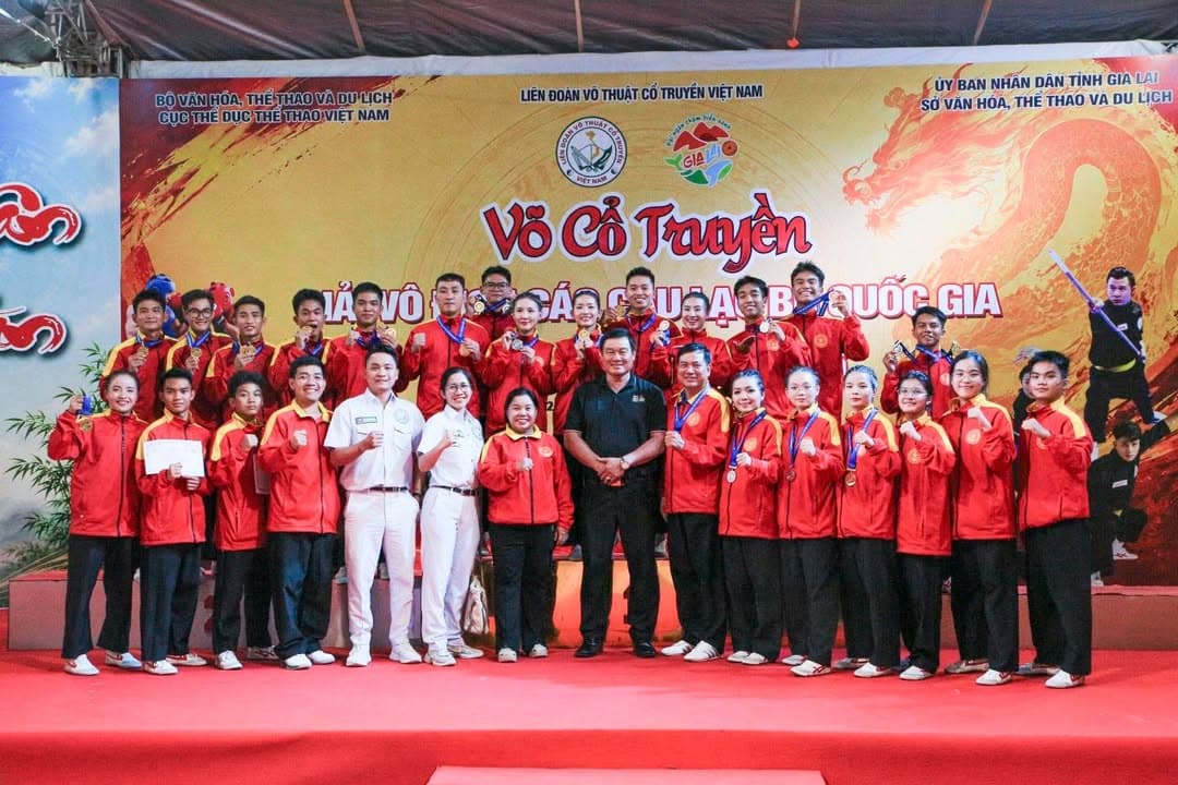 NHỮNG VÌ SAO TINH TÚ LUÔN LỰA CHỌN MÀN ĐÊM ĐỂ TOẢ SÁNG — hình 87