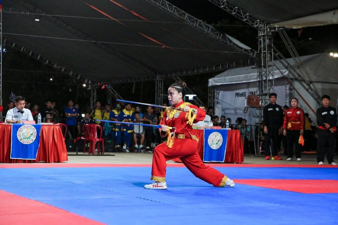 KHOẢNH KHẮC THI ĐẤU TẠI ĐÊM CHUNG KẾT CÁC NỘI DUNG QUYỀN THUẬT - GIẢI VÔ ĐỊCH VOCOTRUYE… — hình 12