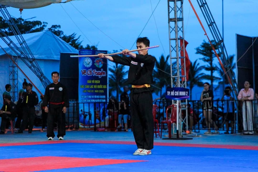 KHOẢNH KHẮC THI ĐẤU TẠI ĐÊM CHUNG KẾT CÁC NỘI DUNG QUYỀN THUẬT - GIẢI VÔ ĐỊCH VOCOTRUYE… — hình 92