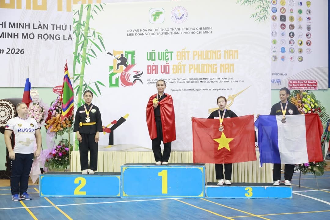 KHOẢNH KHẮC CỦA CÁC VÕ SINH, MÔN SINH PHẬT QUANG QUYỀN TẠI LỄ TRAO GIẢI LIÊN HOAN VÕ VI… — hình 66