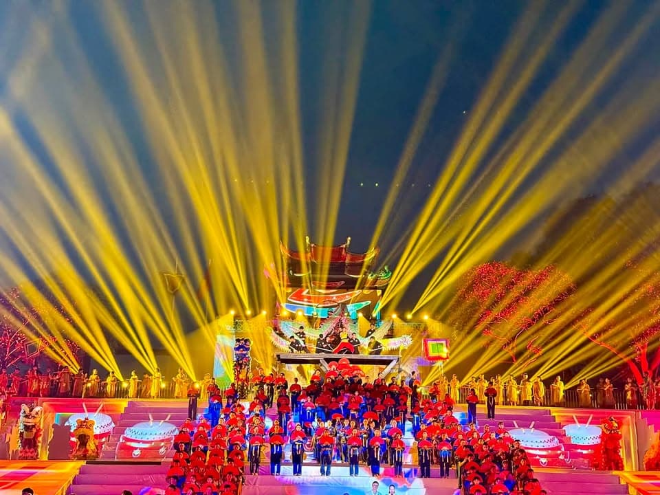 ĐÊM TỔNG DUYỆT DƯỚI MƯA – HÀO KHÍ SẴN SÀNG CHO ĐÊM KHAI MẠC FESTIVAL VÕ THUẬT QUỐC TẾ H… — hình 2