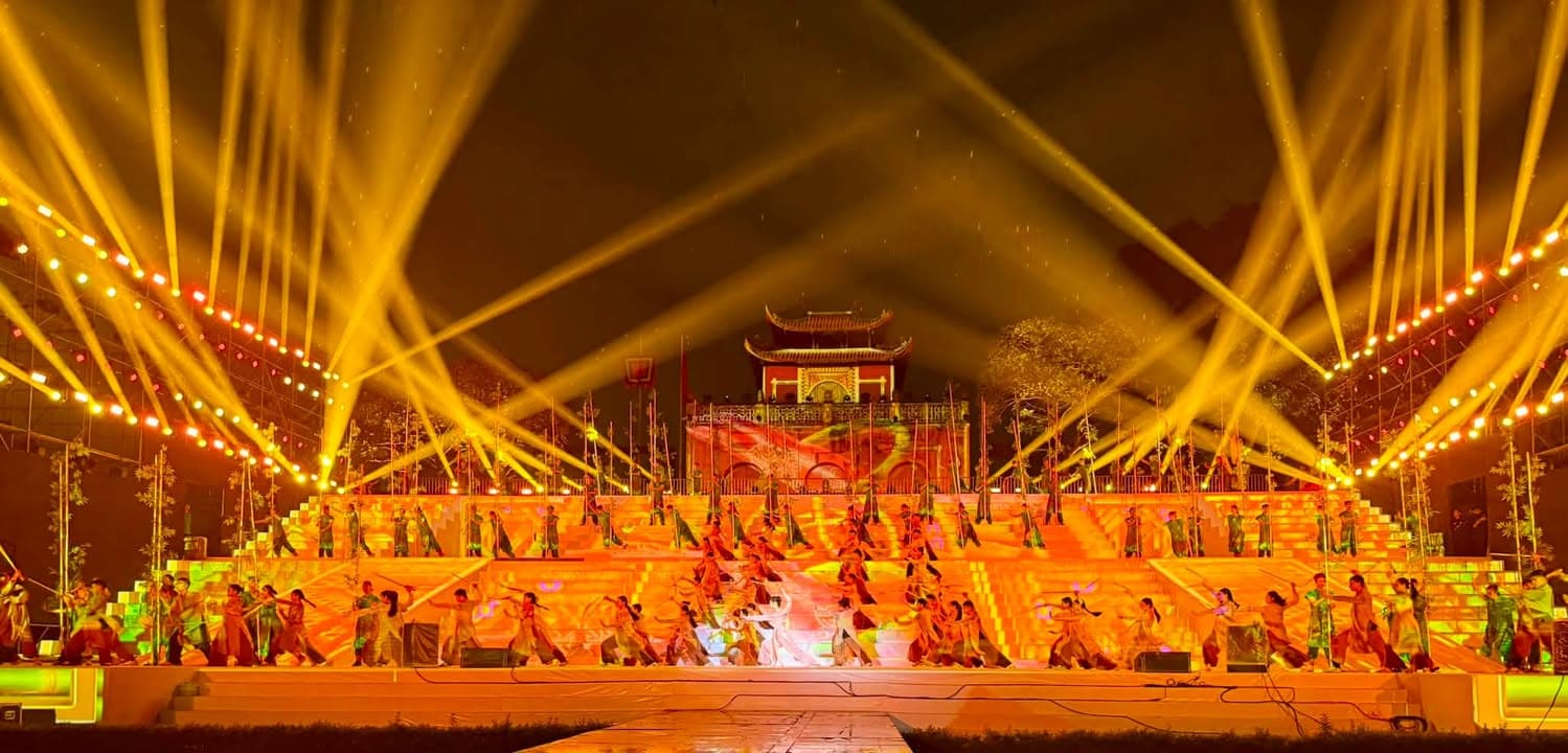 ĐÊM TỔNG DUYỆT DƯỚI MƯA – HÀO KHÍ SẴN SÀNG CHO ĐÊM KHAI MẠC FESTIVAL VÕ THUẬT QUỐC TẾ H… — hình 6