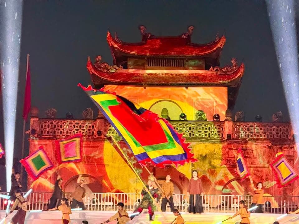 ĐÊM TỔNG DUYỆT DƯỚI MƯA – HÀO KHÍ SẴN SÀNG CHO ĐÊM KHAI MẠC FESTIVAL VÕ THUẬT QUỐC TẾ H… — hình 9