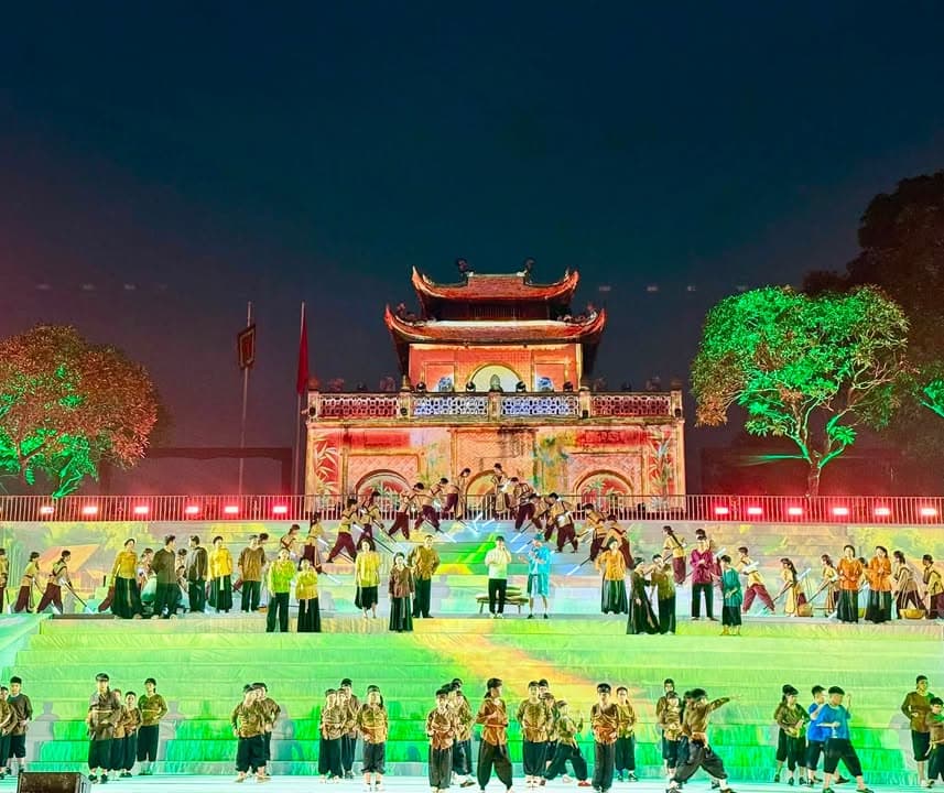 ĐÊM TỔNG DUYỆT DƯỚI MƯA – HÀO KHÍ SẴN SÀNG CHO ĐÊM KHAI MẠC FESTIVAL VÕ THUẬT QUỐC TẾ H… — hình 12