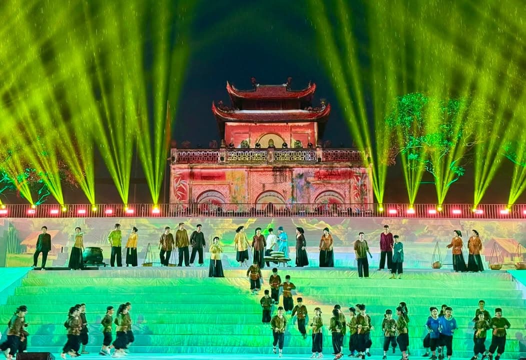 ĐÊM TỔNG DUYỆT DƯỚI MƯA – HÀO KHÍ SẴN SÀNG CHO ĐÊM KHAI MẠC FESTIVAL VÕ THUẬT QUỐC TẾ H… — hình 14