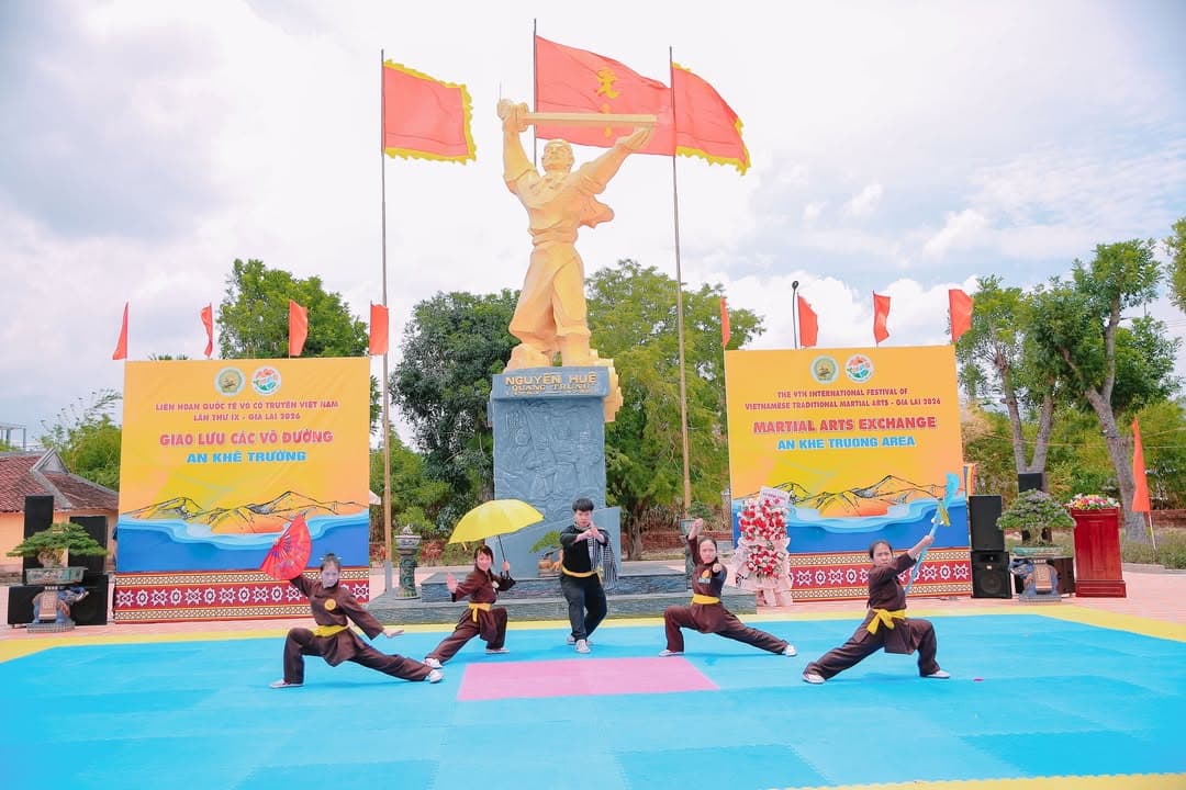 HÀO KHÍ TÂY SƠN VANG VỌNG TẠI AN KHÊ TRƯỜNG — hình 57