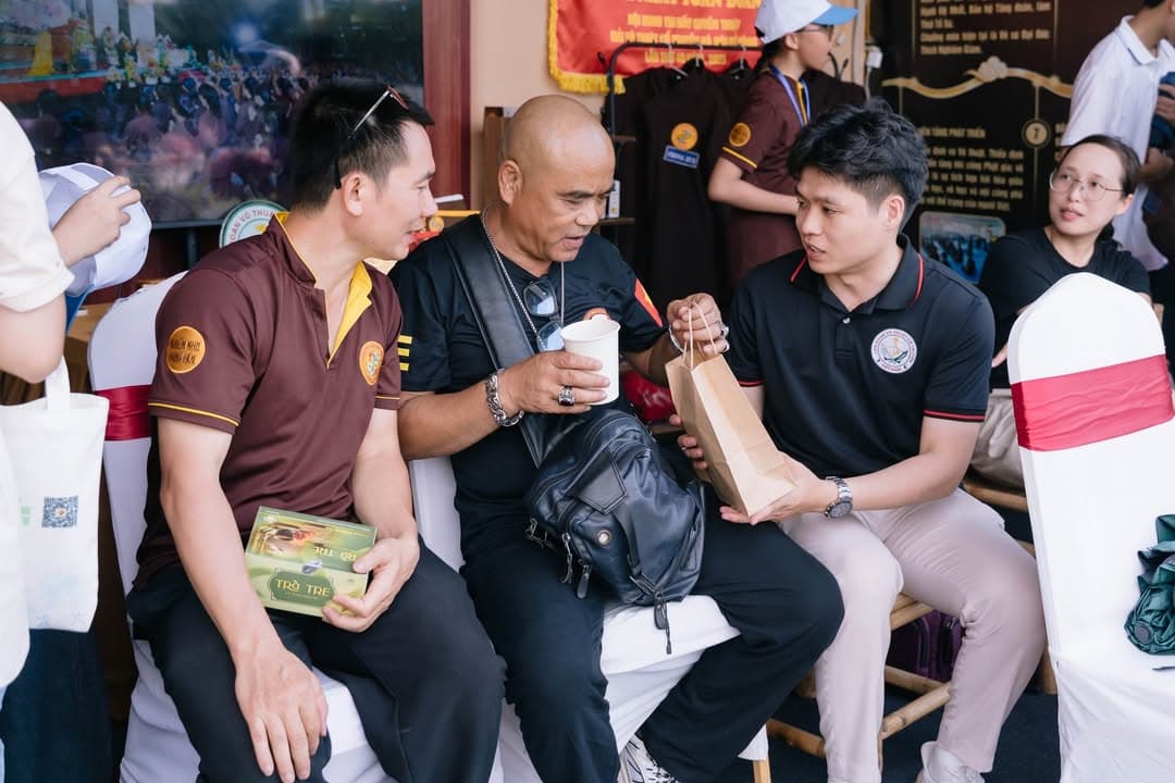 GIAN HÀNG TRIỂN LÃM - NƠI GẮN KẾT MỌI NGƯỜI — hình 30