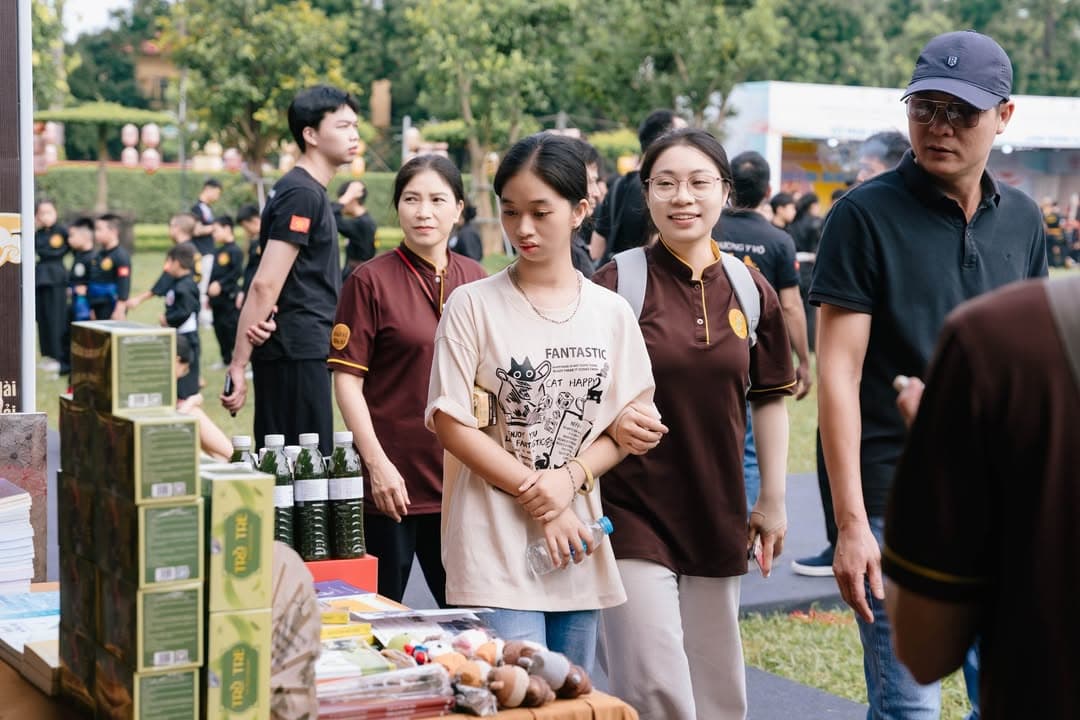 GIAN HÀNG TRIỂN LÃM - NƠI GẮN KẾT MỌI NGƯỜI — hình 40