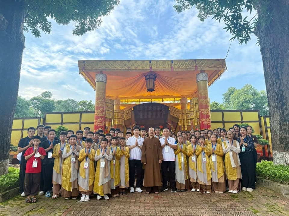 Xin gửi lại nơi đây những kỷ niệm — hình 43
