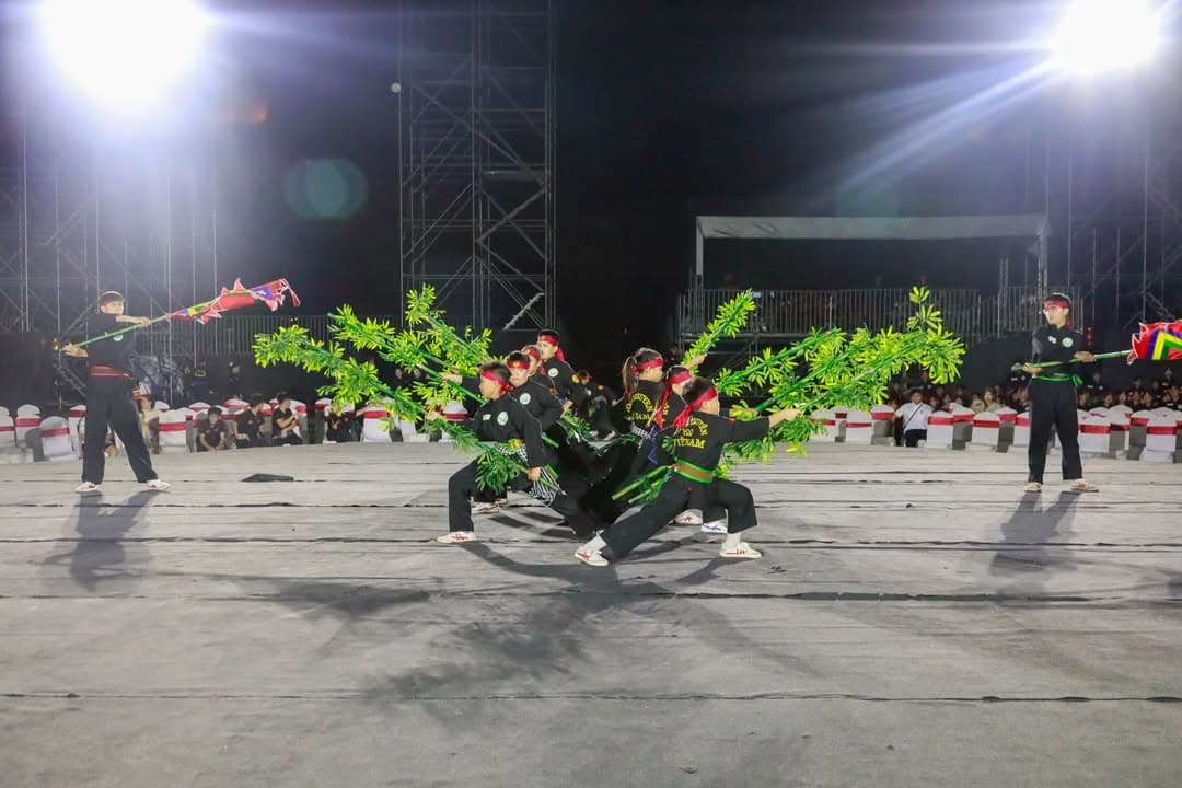 BIỂU DIỄN — hình 5