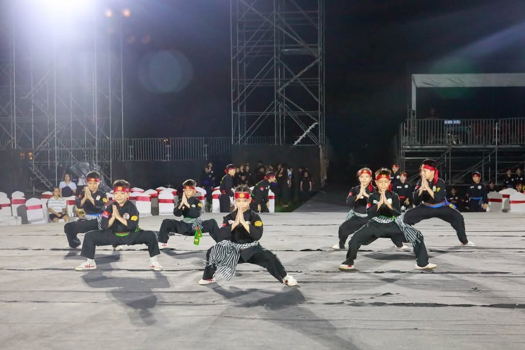 BIỂU DIỄN — hình 8