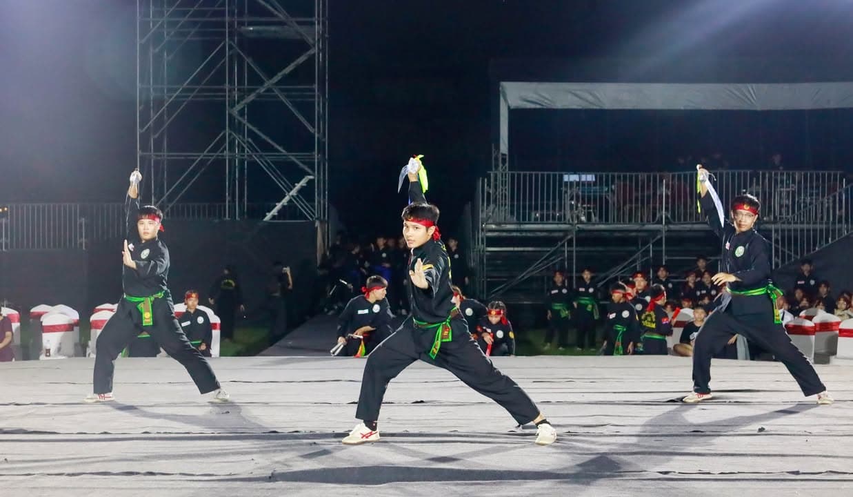 BIỂU DIỄN — hình 14