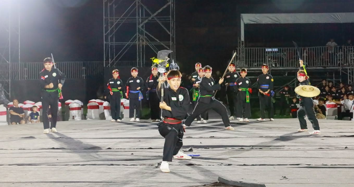 BIỂU DIỄN — hình 27