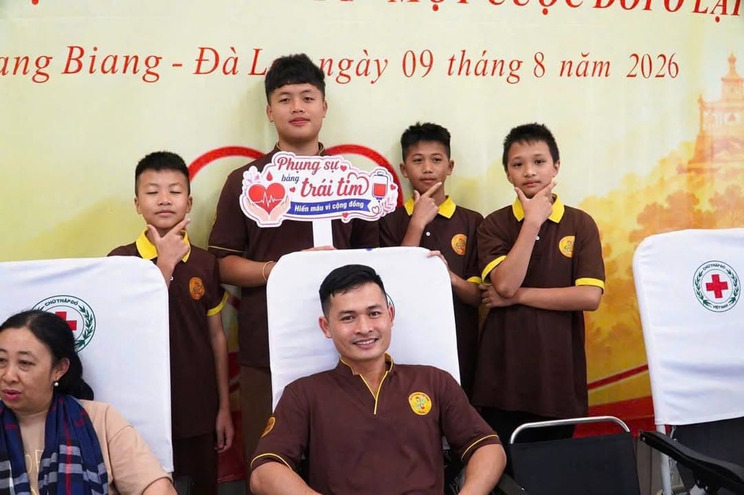 HIẾN GIỌT MÁU ĐÀO, TRAO NHAU SỰ SỐNG — hình 4